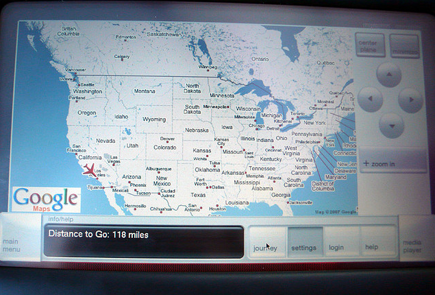 버진아메리카 항공편 좌석스크린에 탑재된 구글맵. 현재위치를 확인할수 있음